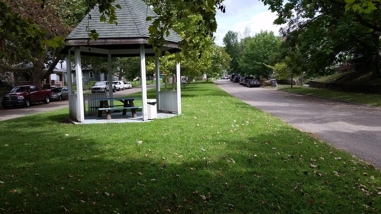 1551 Sturm Ave Apartment Indianapolis Ngoại thất bức ảnh